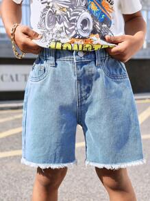 SHEIN Set de 2 pantalones cortos vaqueros de pierna recta con ajuste holgado, acabado lavado y deshilachado, con bolsillos, para niños pequeños en estilo casual de verano. Conjunto de ropa primavera/verano para la temporada de vacaciones de primavera.