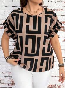 SHEIN LUNE Plus Size Women Geometric Print Short Sleeve Shirt Summer Outfits For Women Shirts Women Commute Minimalist Old Money Blouset,Romantic And Elegant, Summer Tops  Classy Tops For Women  Blouses For Women Summer Outing Blouses Commuting Shirt Summer Tops Casual Tops Women'S Shirt Women'S  Blouses