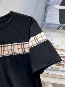 SHEIN Set di maglietta a maniche corte e pantaloncini comodi e casual in patchwork quadri con colori a contrasto per ragazzi adolescenti
