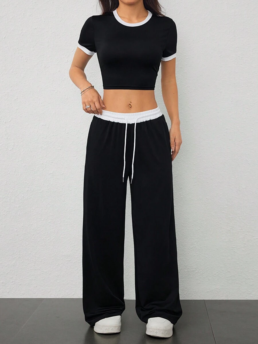 SHEIN PETITE Set de 2 piezas de Top de manga corta con cuello redondo y pantalones de unicolor para mujer - Negro - Ver 1