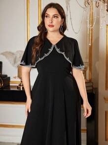 Modelyn Plus Size Solid Color Embroidered Contrast Color Abaya Dress - Black - View 3