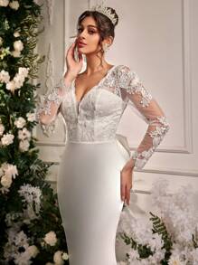 Glamrae Váy Maxi dài tay cổ chữ V màu kem thanh lịch & sang trọng với tấm vải mỏng, trang trí nơ lớn, chèn ren thêu, vải satin co giãn có đuôi, thích hợp cho đám cưới, tiệc tùng, tuần trăng mật - Màu be - Xem 5