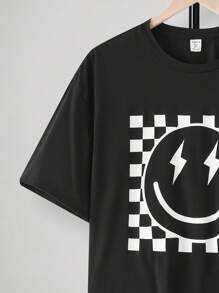 SHEIN 2 piezas Conjuntos casuales para adolescentes de camiseta de ajuste holgado con estampado de sonrisa sencilla y pantalones cortos; Ropa de primavera; Ropa para adolescentes varones; Chaquetas para adolescentes varones, vuelta al cole en primavera