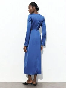 Maija Spring And Summer New Style Blue Waist Sexy Hollowed Out Metal Buckle Women's Long Dress Urban Modern Elegance Daily Casual Commuting Suitable For Going Out For Vacations, Festivals, Parties, Weddings And Dates Business Casual Women's Wear, Office Wear, Low-Key Old Money Style, Effortless Temperament, High-End Urban Commuting, The Same Style As The Editor-In-Chief Of The Magazine, Urban Social Vacation Party Wear, Charming, Low-Key And Durable Basic Style, Versatile And Not Picky Clothing, Street Fashion Wear, Clothing, Coffee Shop, Relaxed Wear