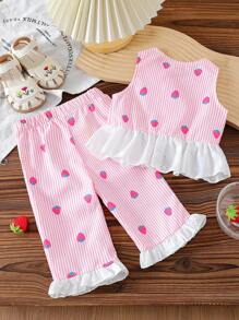 SHEIN Vintaside Kids Conjunto de bebé niña con diseño de fresa y rayas, diseño con volantes de color contrastante, creativo y versátil para todo tipo de ocasiones