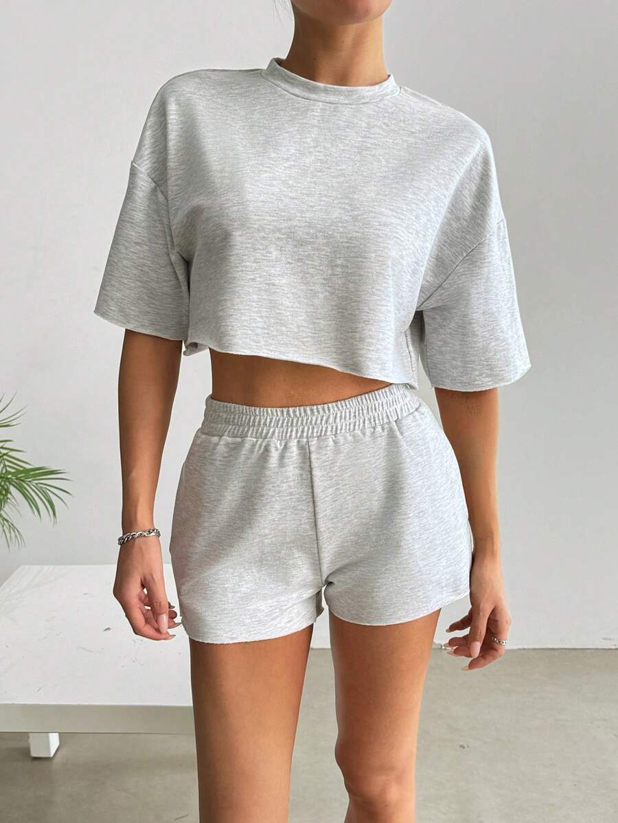 SHEIN EZwear مجموعة ملابس علوية قصير وشورت بلون أساسي قطعتين للمرأة كاجوال - رمادي - مشاهدة 1
