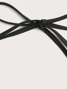 Easelle Atasan Halter Neck Jala Berhiaskan Hati dengan Trim Renda Hitam - Hitam - View 9
