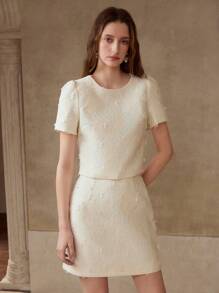 MOTF PREMIUM APPLIQUES PUFF SLEEVE BLOUSE