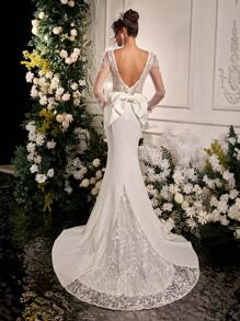 Glamrae Váy Maxi dài tay cổ chữ V màu kem thanh lịch & sang trọng với tấm vải mỏng, trang trí nơ lớn, chèn ren thêu, vải satin co giãn có đuôi, thích hợp cho đám cưới, tiệc tùng, tuần trăng mật - Màu be - Xem 1