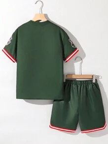 SHEIN Set de 2 piese cu tricou și pantaloni scurți cu mânecă scurtă, model casual, pentru baschet, pentru băieți, preadolescenti