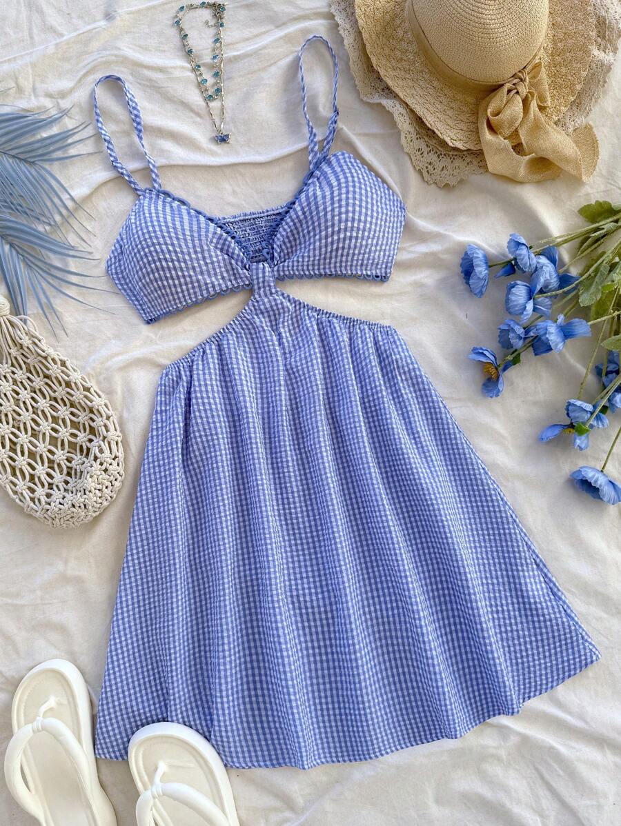 Soleia 女式蓝白格纹镂空腰部 V 领细肩带迷你连衣裙，适合夏季度假、音乐节、波西米亚风、假日、约会/下午茶、沙滩装 - 藍白色 - 查看 1