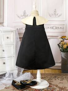 SHEIN Young Girl Cute Peter Pan Collar Bowknot Faux Pearl Decor Loose Sleeveless Dress - Black and White - View 2