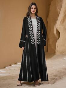 Al Najma Women's Maxi Traditional Arabic Embroidery Patterned Abaya Robe, Elegant - Black - View 3