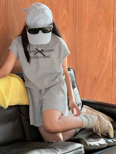 DAZY 青少年女孩两件套 - 休闲简约短袖 T 恤和短裤，日常穿着，女孩夏季服装，返校服装