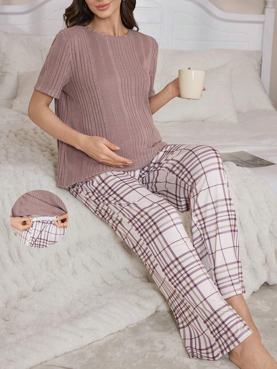 孕妇休闲天鹅绒罗纹短袖上衣和格子印花休闲裤套装 - 棕色 - 查看 1