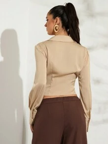 Glamine Camisa feminina de cor sólida com sobreposição frontal, plissada, decote em V profundo, lapela, elegante e sexy, manga comprida - Tops femininos, Dia dos Namorados - Caqui - Ver 2