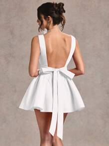 SHEIN BAE Váy ngắn nữ màu hồng trơn gợi cảm ngọt ngào lãng mạn dây mảnh khoét lưng nơ trang trí mùa xuân/hè, phong cách công chúa, thích hợp cho tiệc tốt nghiệp, những dịp trang trọng, tiệc cocktail, buổi hẹn hò lãng mạn, váy xếp lớp mùa thu/đông, tiệc tùng, hộp đêm, váy phù dâu cưới, váy dạ hội, váy Halloween, váy Giáng sinh - trắng - Xem 4