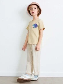 SHEIN 男童图案贴花圆领短袖 T 恤和裤子套装 - 彩色 - 查看 3