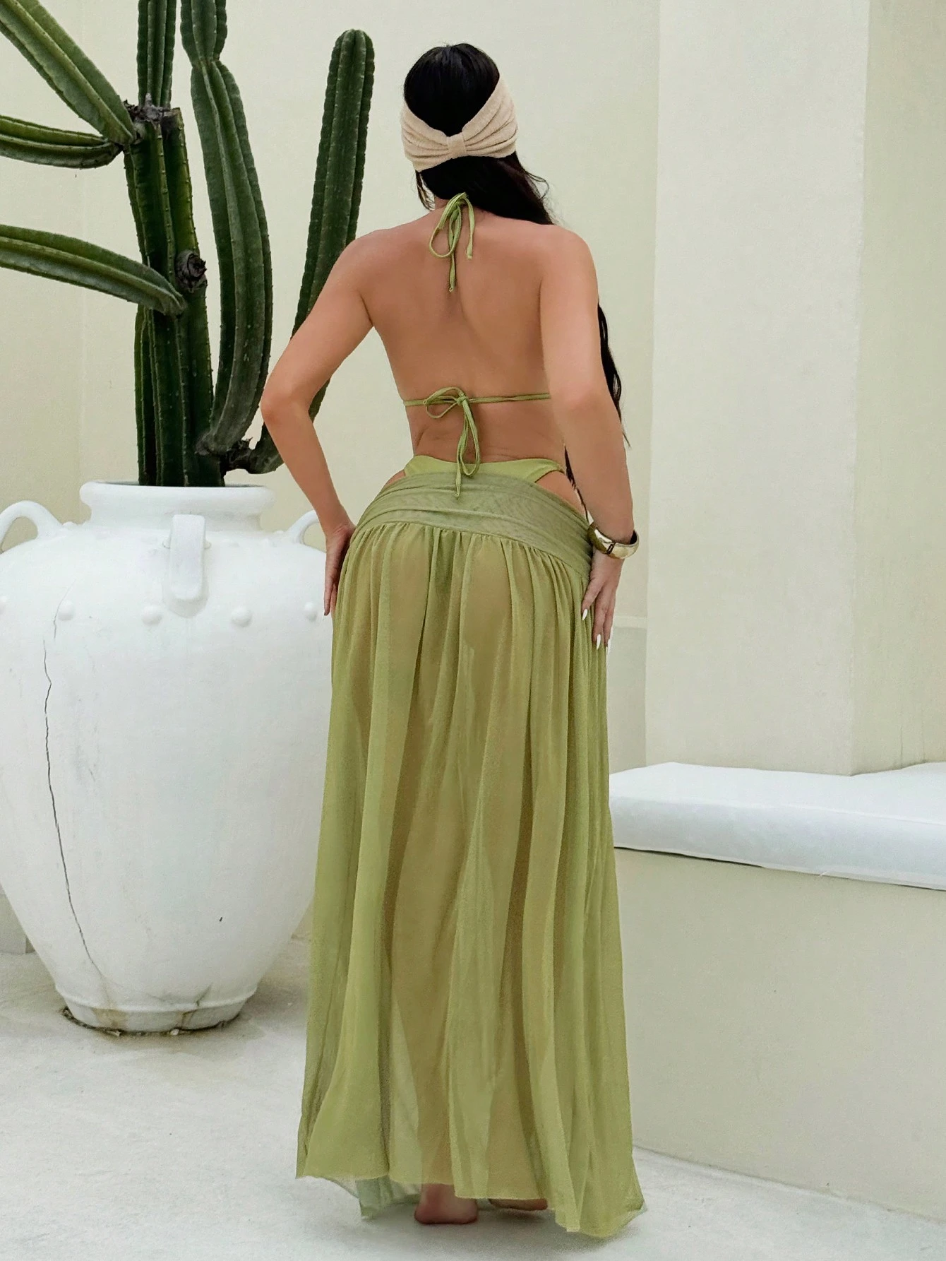 Vaytide 3 Peças/Conjunto Mulheres Maiô Bikini Sexy de Tecido Brilhante na Cor Sólida com Alça Alta, Decoração de Argola Metálica Assimétrica e Vestido de Praia Longo com Tela, Roupa de Banho para Resort de Férias - Verde - Visão 4