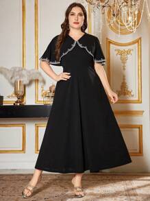 Modelyn Plus Size Solid Color Embroidered Contrast Color Abaya Dress - Black - View 5