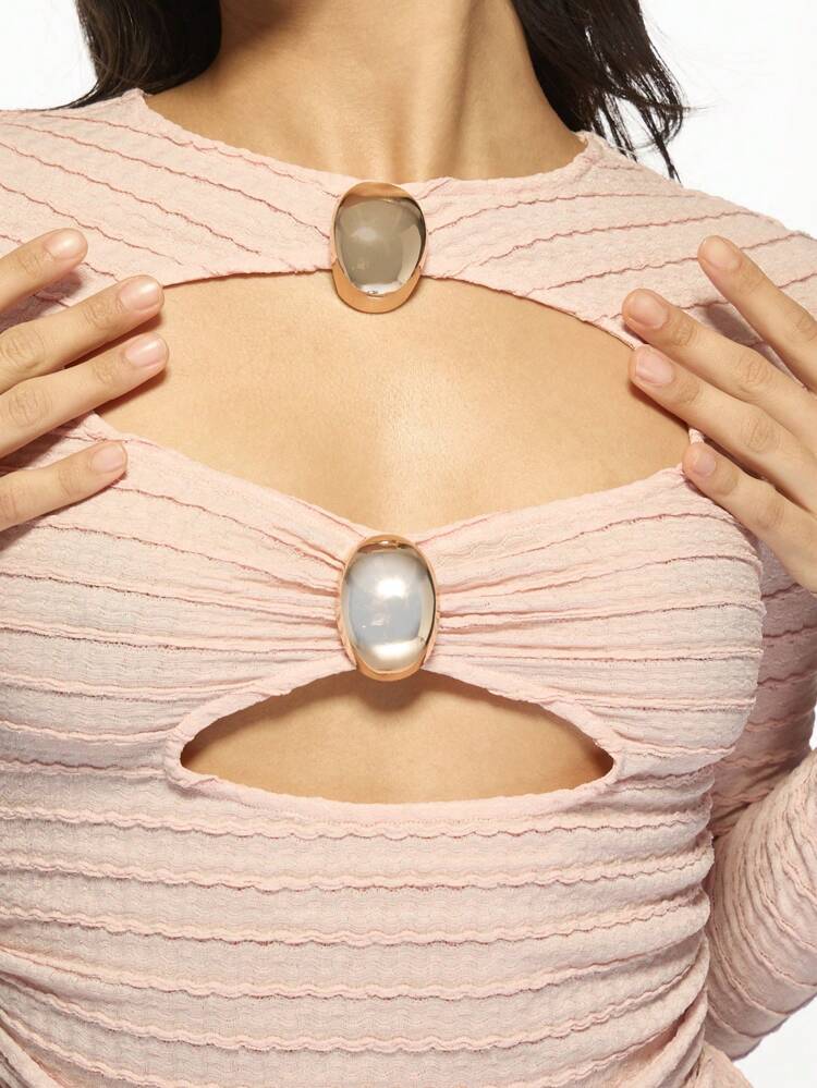 MISSGUIDED Vestido mini ajustado con pliegues y detalle de doble anillo recortado, manga larga para fiesta, club, salida nocturna y vestido de noche