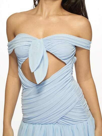 MISSGUIDED Ruched Sky Blue Mini Dress With Cut-Out Detail And Bow Front Off-Shoulder Design Party Evening Special Occasion Spring Summer Statement