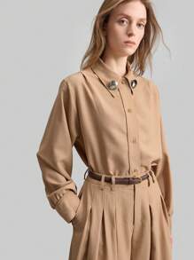 Ontre Chemise décontractée à manches longues pour femmes, motif rétro de pièces de monnaie kaki, avec décoration de boucle métallique, pour un port quotidien