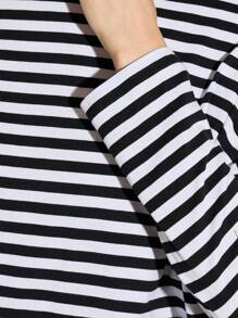 AiiRZ 休闲条纹落肩短款 T 恤长袖圆领现代基本款上衣秋冬分层必备 - 黑與白 - 查看 4