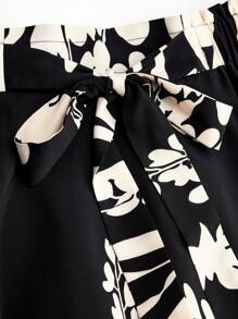 DreamSkyne Women's Plus Size Positioning Floral Print Holiday Skirt, Versatile And Practical - Black - View 3