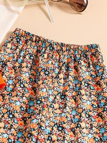 Sparklyn Bộ 2 chiếc áo crop top cổ chữ V tay lửng họa tiết dệt kim màu cam sáng và quần ống đứng họa tiết hoa nhỏ nhắn có cạp chun cho bé gái tuổi teen, trang phục thường ngày ngày lễ mùa hè - trái cam - Xem 4