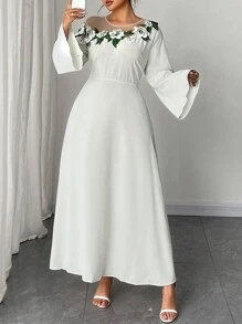 SHEIN Unity Plus Size Women Elegant Floral Embroidery Decor Off Shoulder Flare Sleeve A-Line Dress - Apricot - View 3