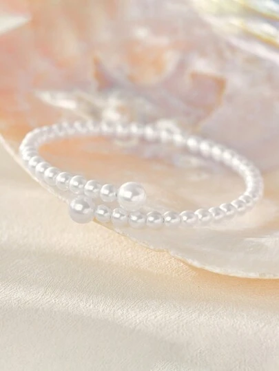 1 pieza Brazalete de perlas con estilo retro francés para mujeres, estilo Ins, diseño de lujo único, brazalete de moda versátil (aproximadamente 44 perlas colocadas al azar) Regalo de Navidad e invierno