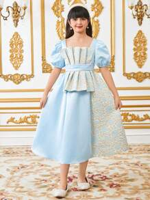 SHEIN Leap Crew Robe mi-longue de princesse de style palais pour filles préadolescentes, en jacquard bleu, design col carré contrastant, manches bouffantes asymétriques. Luxueuse et élégante. - Bleu azur - Voir 5