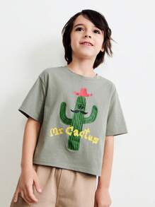 SHEIN 年轻男孩可爱仙人掌图案 T 恤和宽松卡其短裤套装，休闲日常穿着，春季 - 綠色 - 查看 5