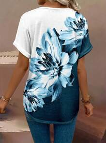 Camiseta gráfica de mujer de talla grande con cuello en V, manga corta, estampado floral azul y bloque de color, puños enrollados, top informal suelto de verano - Multicolor - Ver 2