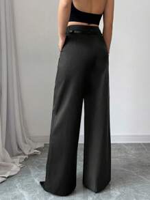 Chiquease بنطلون جديد لفصل الربيع المبكر عملي متعدد الاستخدامات ذو قصة مستقيمة وخصر عالي مع حلقات للحزام وحزام جلدي، ذو تصميم بسيط وأنيق وفتحة رجل واسعة مناسبة للنساء، بنطلون نسائي واسع الساق للعمل