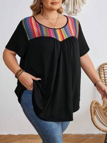 SHEIN CURVE+ 大码对比条纹 T 恤，超宽松，度假 T 恤波西米亚风度假 - 黑色 - 查看 6