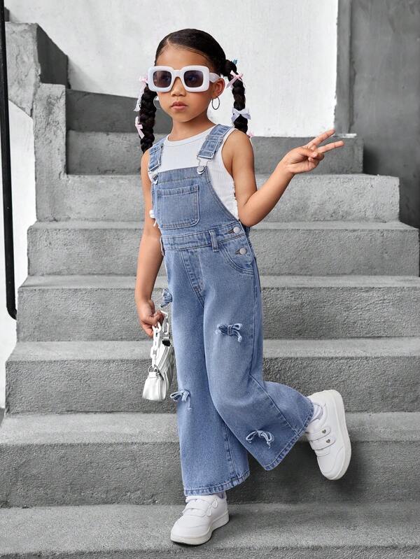 SHEIN Kleine Mädchen Blaue Jeanslatzhose mit Schleifendesign