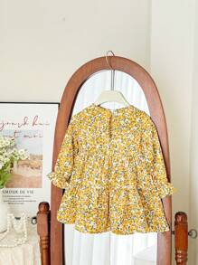 SHEIN LMoss Kids LMoss 女婴可爱甜美碎花荷叶边长袖连衣裙