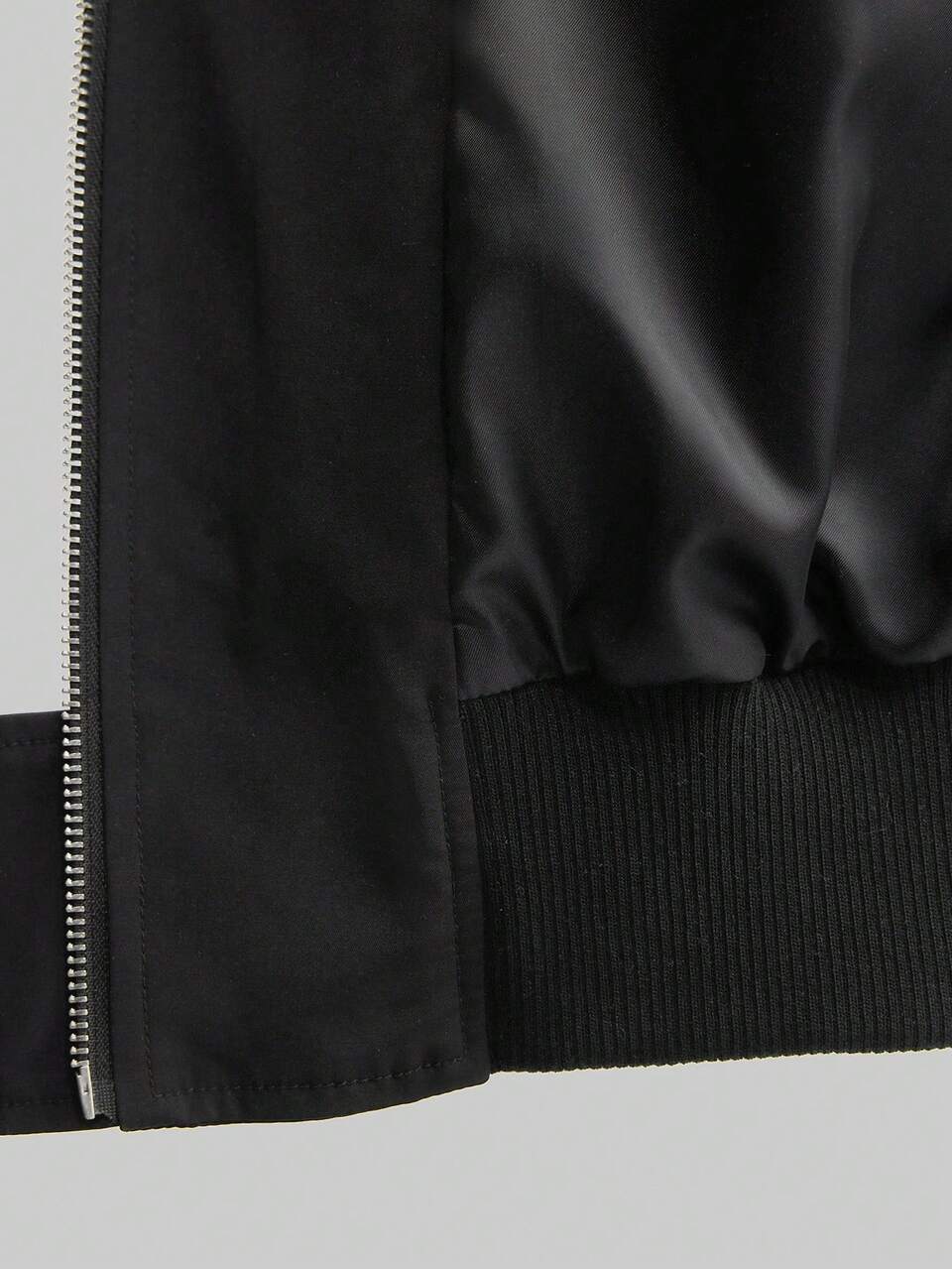 2025 Women Oversized, Sleeveless Cropped Jacket With Wide Shoulders, Ribbed Collar And Hem, Metal Accents Pockets, Front Zipper Closure