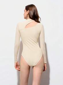 Maija Body de estilo nuevo para primavera y verano con escote en color albaricoque, cintura asimétrica y calado, sexy, urbano, moderno, elegante, sin mangas, apropiado para uso diario, casual, salidas, vacaciones, fiestas, bodas y citas - Albaricoque - Ver 5