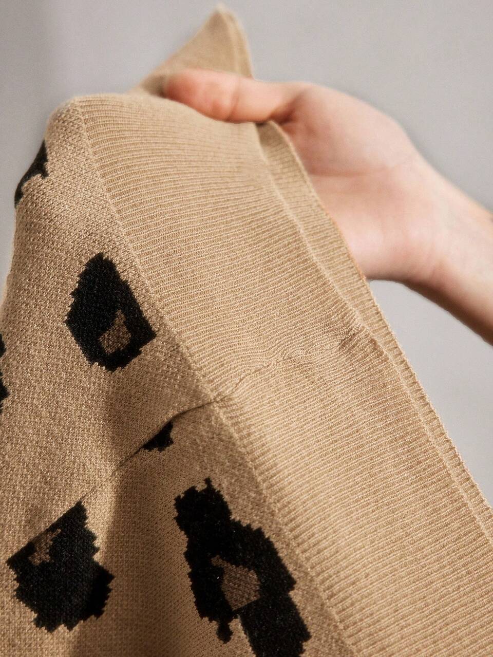 Men's Sleeveless Leopard Print Knit Casual Top, Suitable For Summer