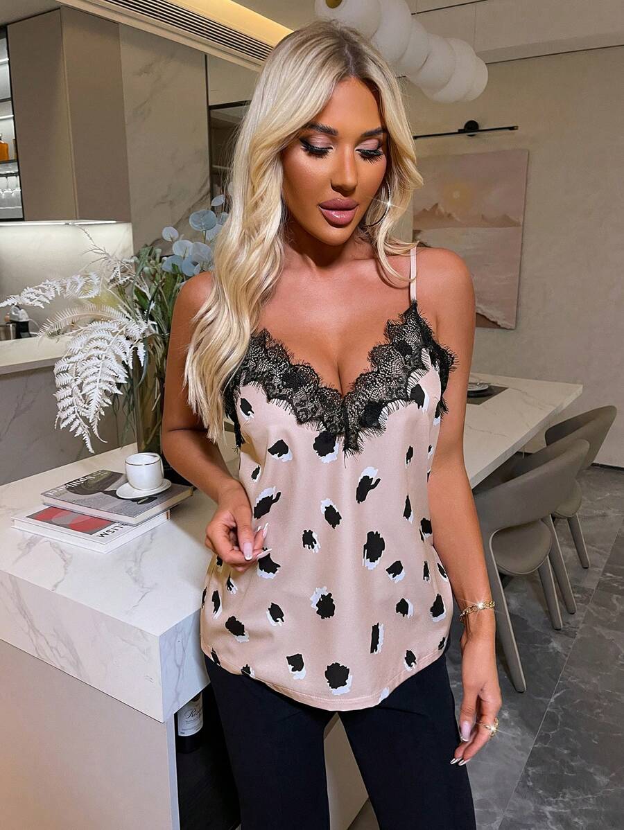 Xyvia Valentine's Day Subtle Pink Floral Print Splicing Lace Trim Camisole - Baby Pink - View 1