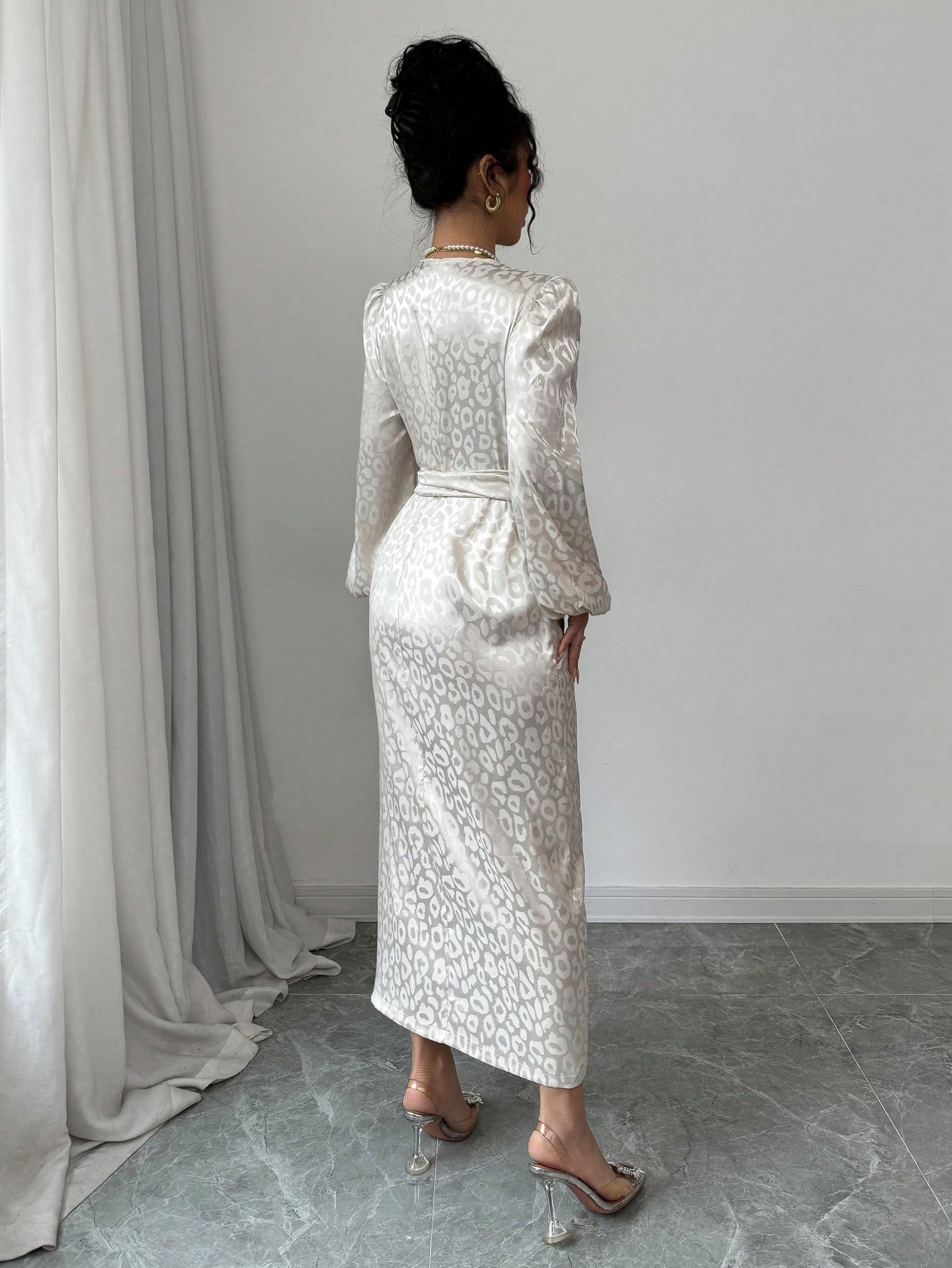 Modelyn فستان مطبوع بزخارف الورود، مبطن للخصر، أني...