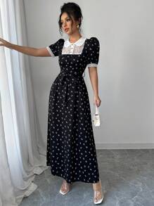 Modelyn 女士编织黑色蝴蝶印花撞色蕾丝短袖荷叶边 A 字腰优雅花卉复古中长连衣裙 - 黑色 - 查看 6