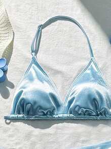 مجموعة بيكيني مكونة من 3 قطع منها ثوب السباحة بتنورة الذي بألوان صلبة للمراهقات، مجموعة السباحة الخفيفة الزرقاء الفاتحة بقطعتين للبنات