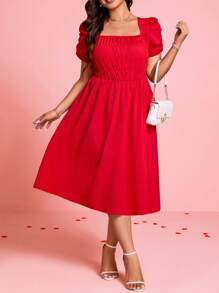 SHEIN Clasi Plus Size Women Valentine's Day Plain Color Short Sleeve Casual Red Dress, Simple & Fashionable, Outfit For Everyday Wear