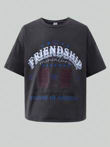 1pc Boys Casual Street Style Letter & Teddy Bear Graphic Round Neck Short Sleeve T-Shirt, Summer. This Gray Tee Features "FRIENDSHIP" And The Inspiring Message "Believe In Oneself" Printed, With Two Cute Cartoon Bear Figures Standing Side By Side, Conveying The Beautiful Meaning Of Friendship And Trust. Whether Gathering With Friends Or Casual Daily Wear, This T-Shirt Will Radiate A Warm And Friendly Vibe.