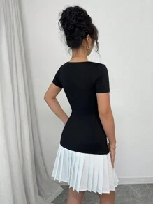 Chiquease 优雅性感拼布方领百褶短袖修身连衣裙 - 黑色 - 查看 2