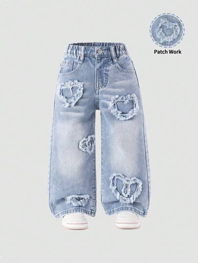 年轻女孩休闲都市轻盈洗水全松紧腰心形贴片刺绣阔腿牛仔裤，配有扁平口袋，是最佳日常时尚